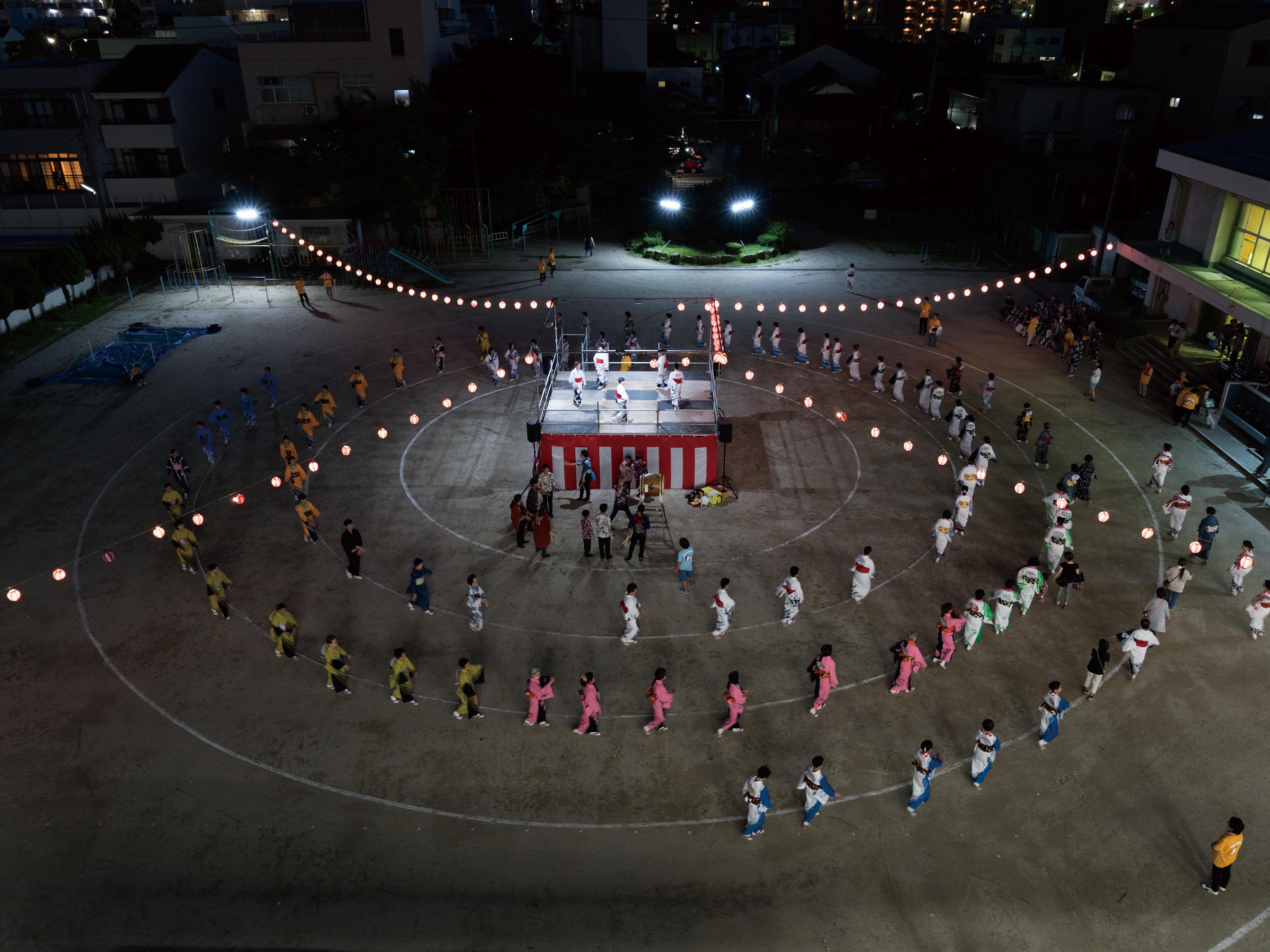 地蔵盆まつり_2、築地神社_2：ピグメント・プリント / カラー / 600mm×800mm / 2015